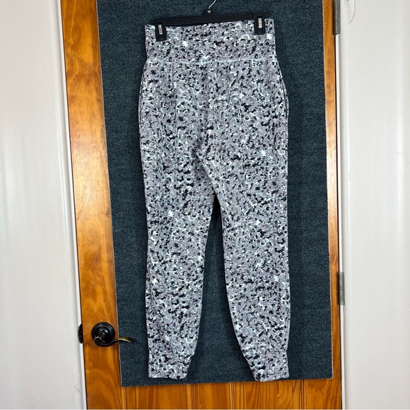 Athleta Salutation Textured Jogger Pants Women's Size Medium - Picture 12 of 14